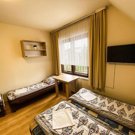 Osrodek Wczasowo-Kolonijny Gron Bed & Breakfast Bialy Dunajec Exterior photo