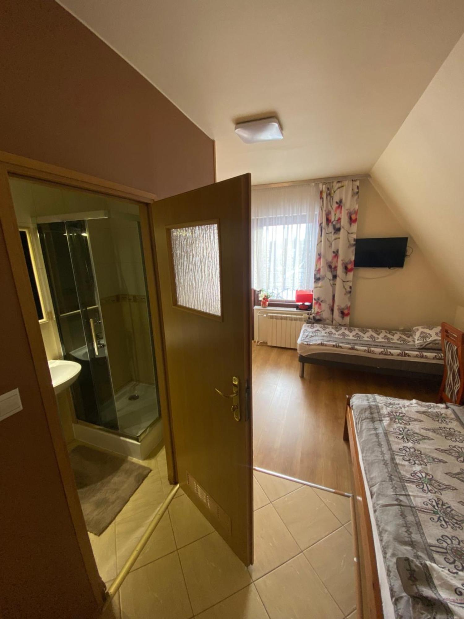 Osrodek Wczasowo-Kolonijny Gron Bed & Breakfast Bialy Dunajec Exterior photo